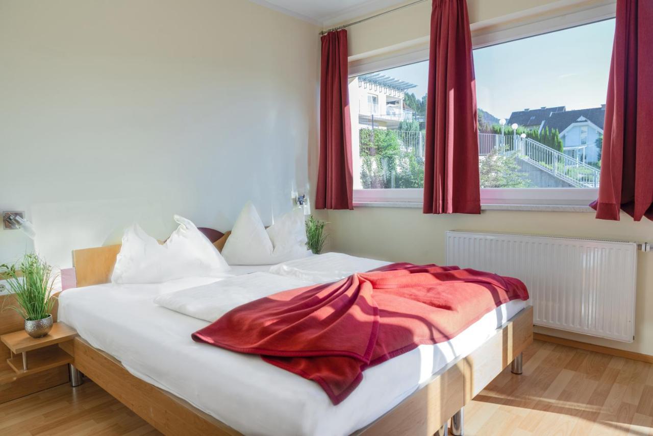 Gasthof Zur Post Ossiach Luaran gambar