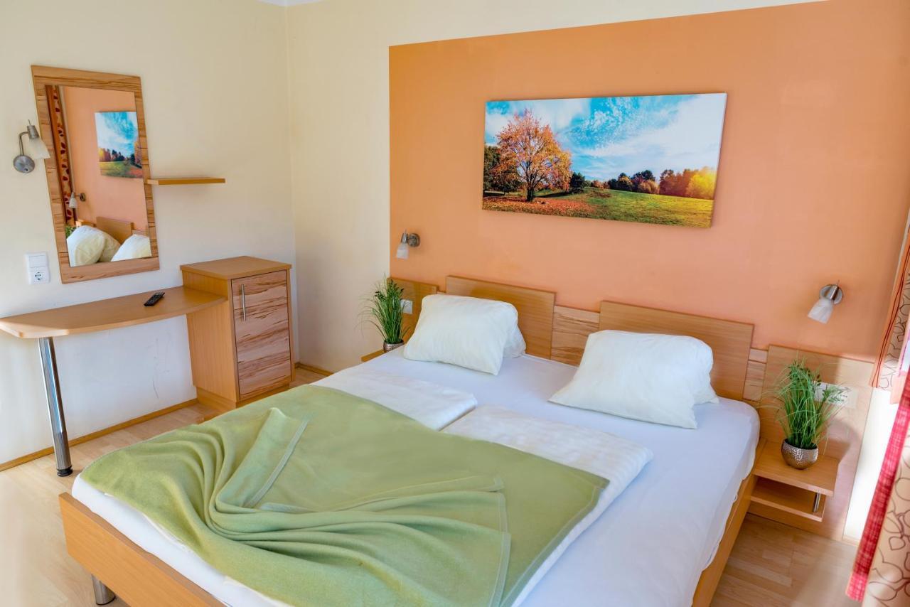 Gasthof Zur Post Ossiach Luaran gambar