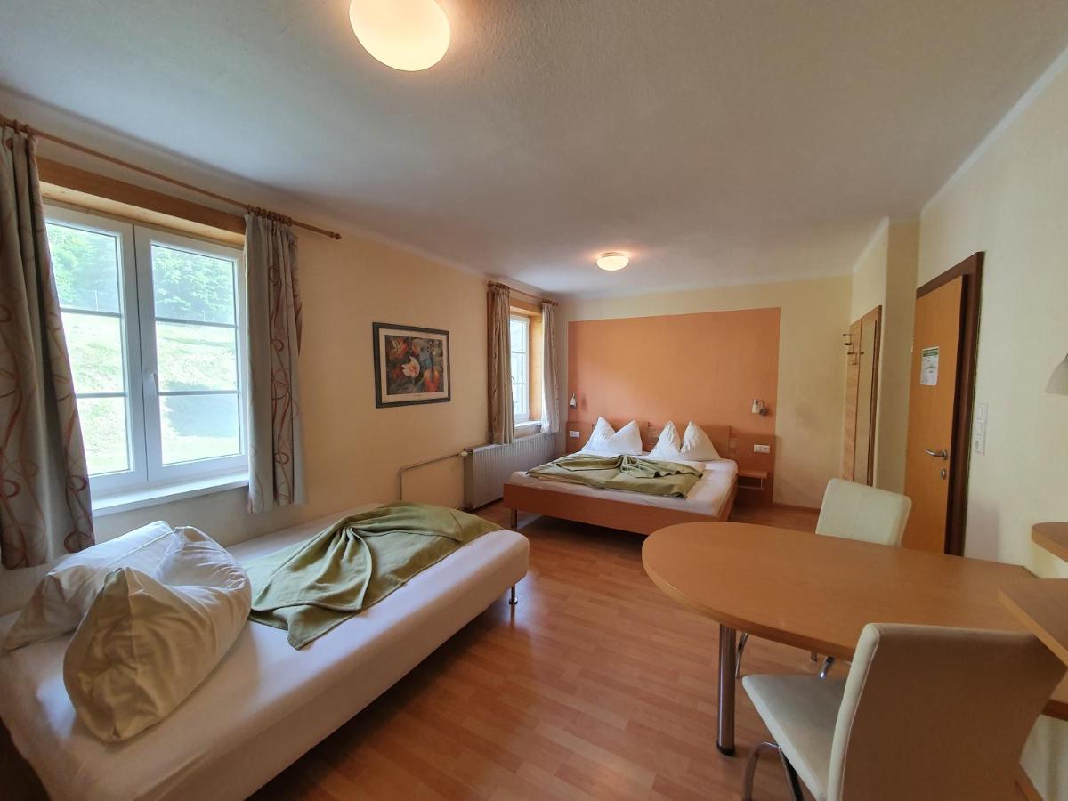 Gasthof Zur Post Ossiach Luaran gambar